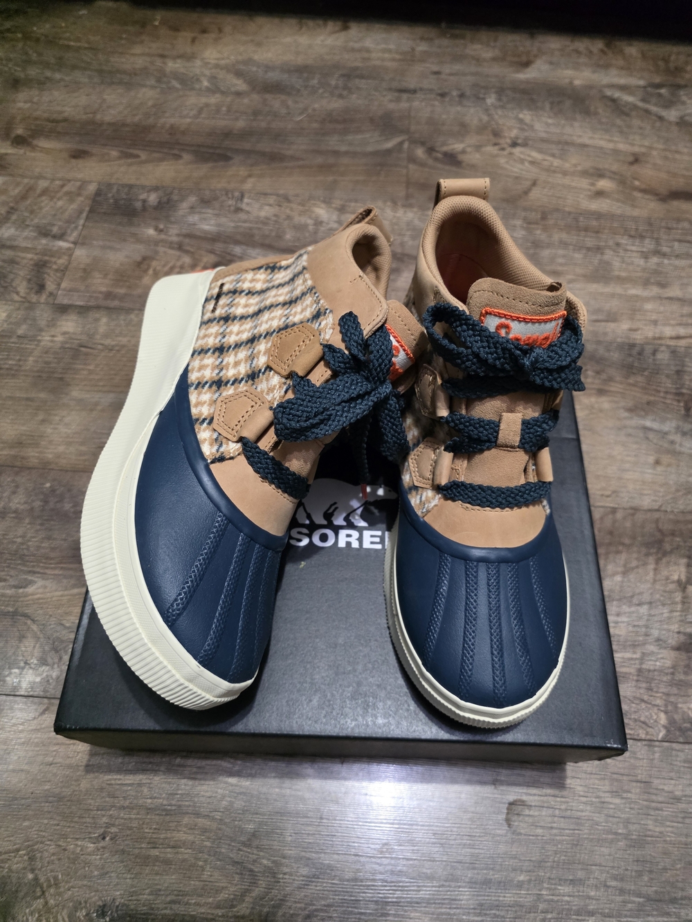 Sorel Out N About Waterproof Boots Women Size 7.5